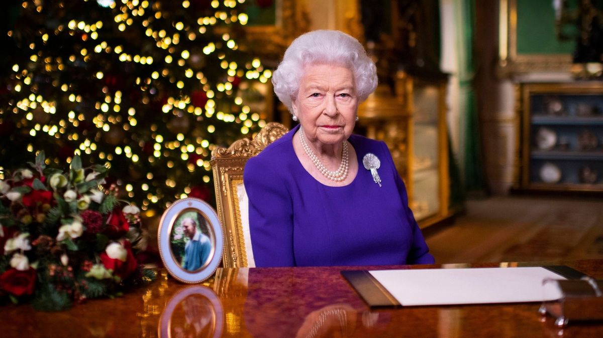 „Nejste sami.“ Britská královna přednesla tradiční vánoční projev